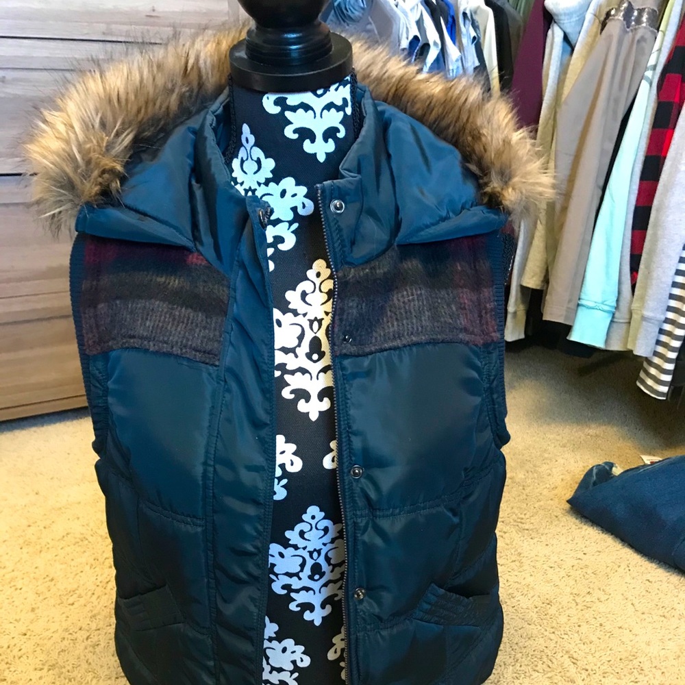 Coffee Shop Puffer Vest